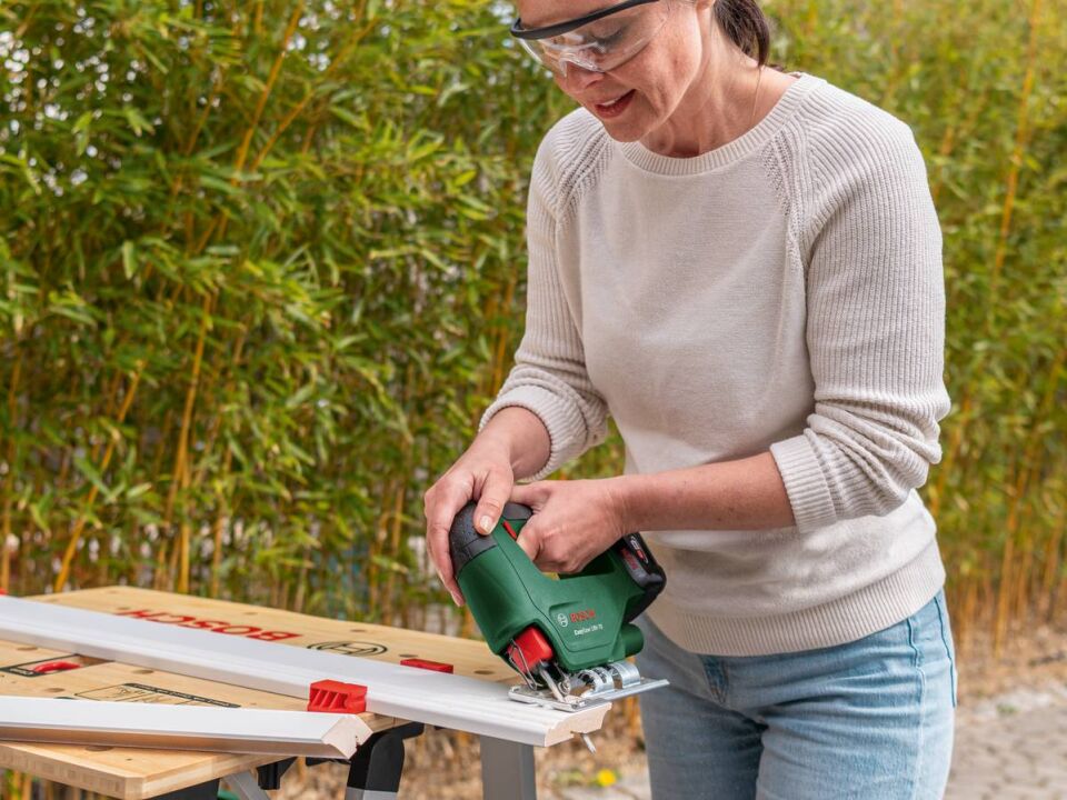 Bosch EasySaw 18V-70 Dekupaj Testeresi