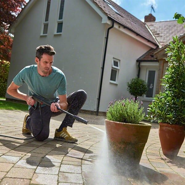 Bosch Universal Aquatak 130 Basınçlı Yıkama Makinesi - 06008A7B00