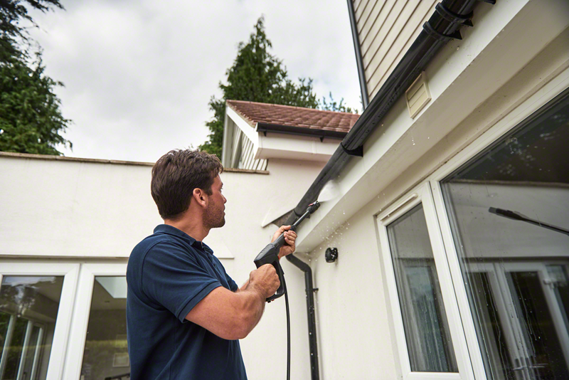 BOSCH UNIVERSAL AQUATAK 135 1900W (0 600 8A7 C00)