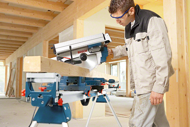 BOSCH GTM 12 JL Profesyonel Gönye Kesme Makinesi 1800W 305Mm (0 601 B15 001)