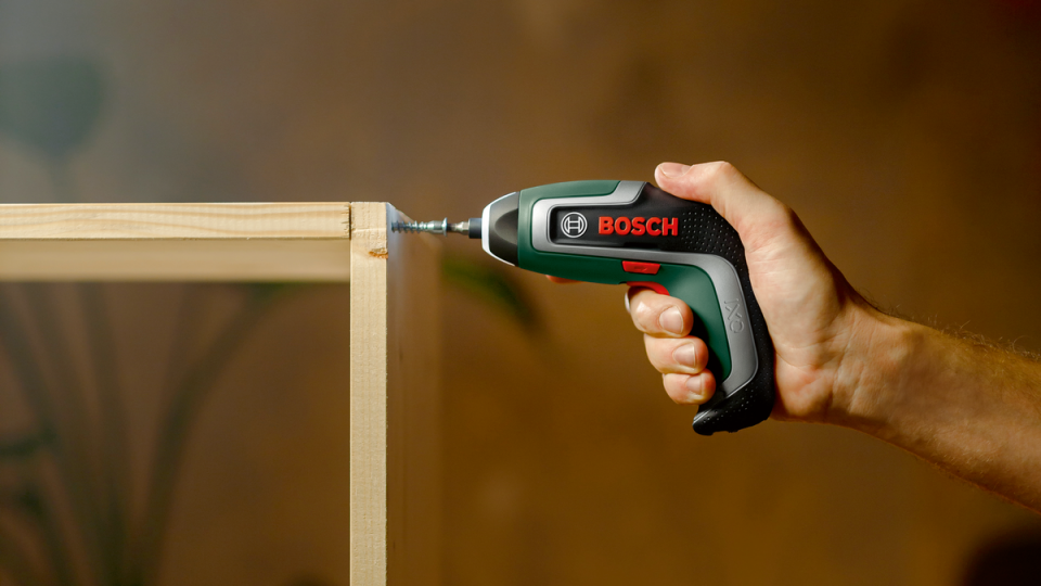 BOSCH IXO 7 3.6V Akülü Vidalama Makinesi (0 603 9E0 000)