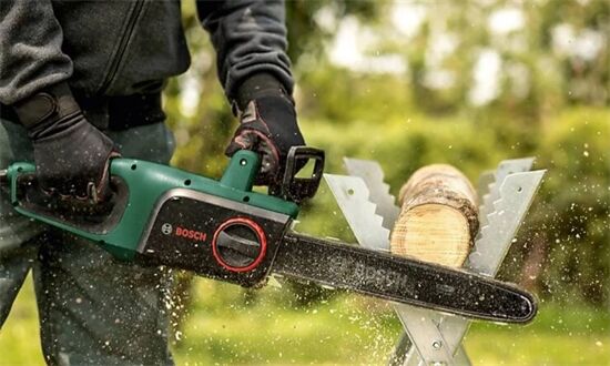 Bosch Universalchain 35 Zincirli Ağaç Kesme Makinesi - El Baltası 600G + Eldiven Pn7 + Gözlük + 10 Mt Uzatma Kablosu